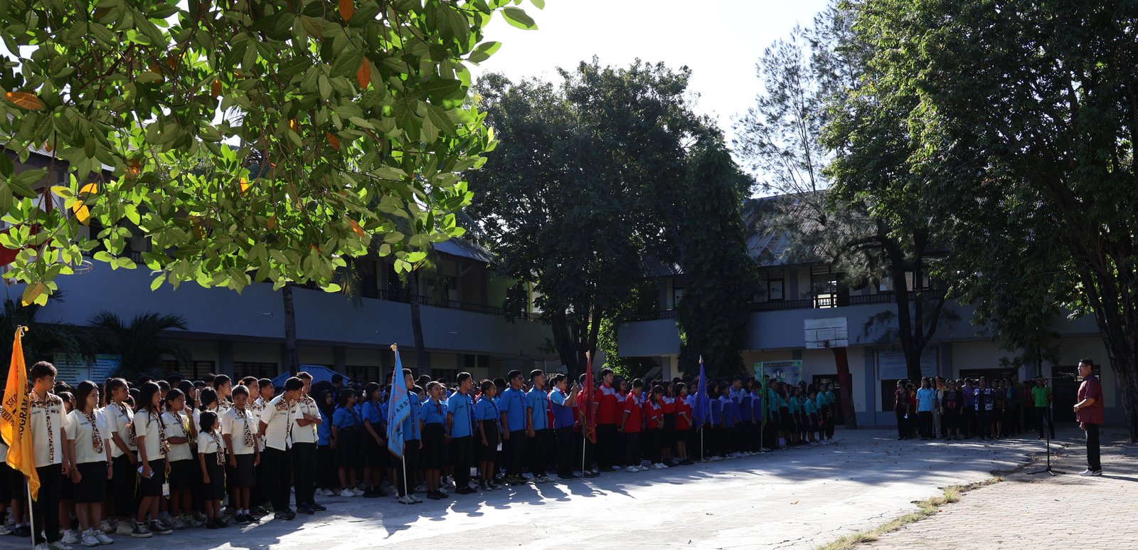 SMKN 1 Kupang Lepas 671 Peserta Praktek Kerja Industri ke Dunia Usaha dan Dunia Industri foto 4